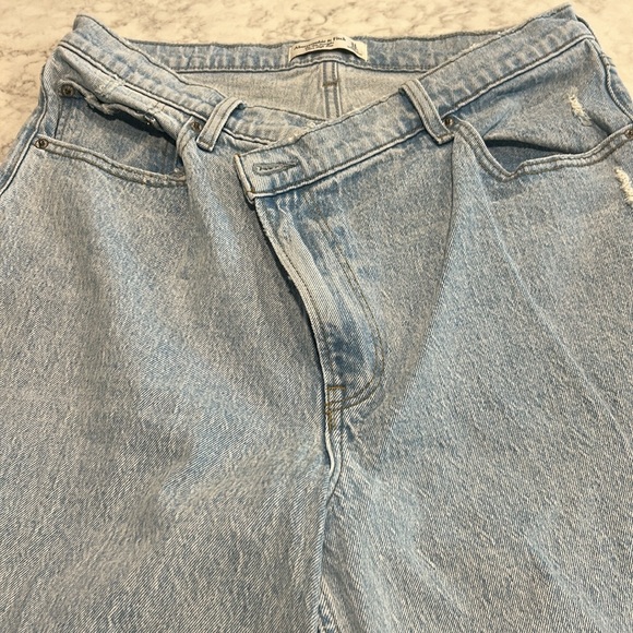 Brand new Abercrombie jeans - Picture 2 of 5